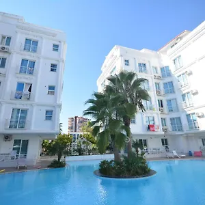 2* Appart hôtel Hun Club